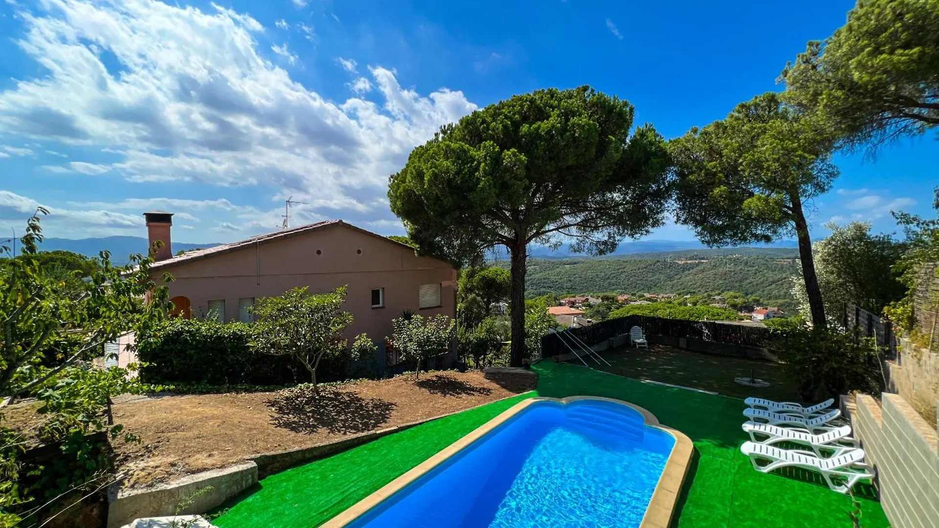 Vivalidays Gala Villa Tordera 0*,